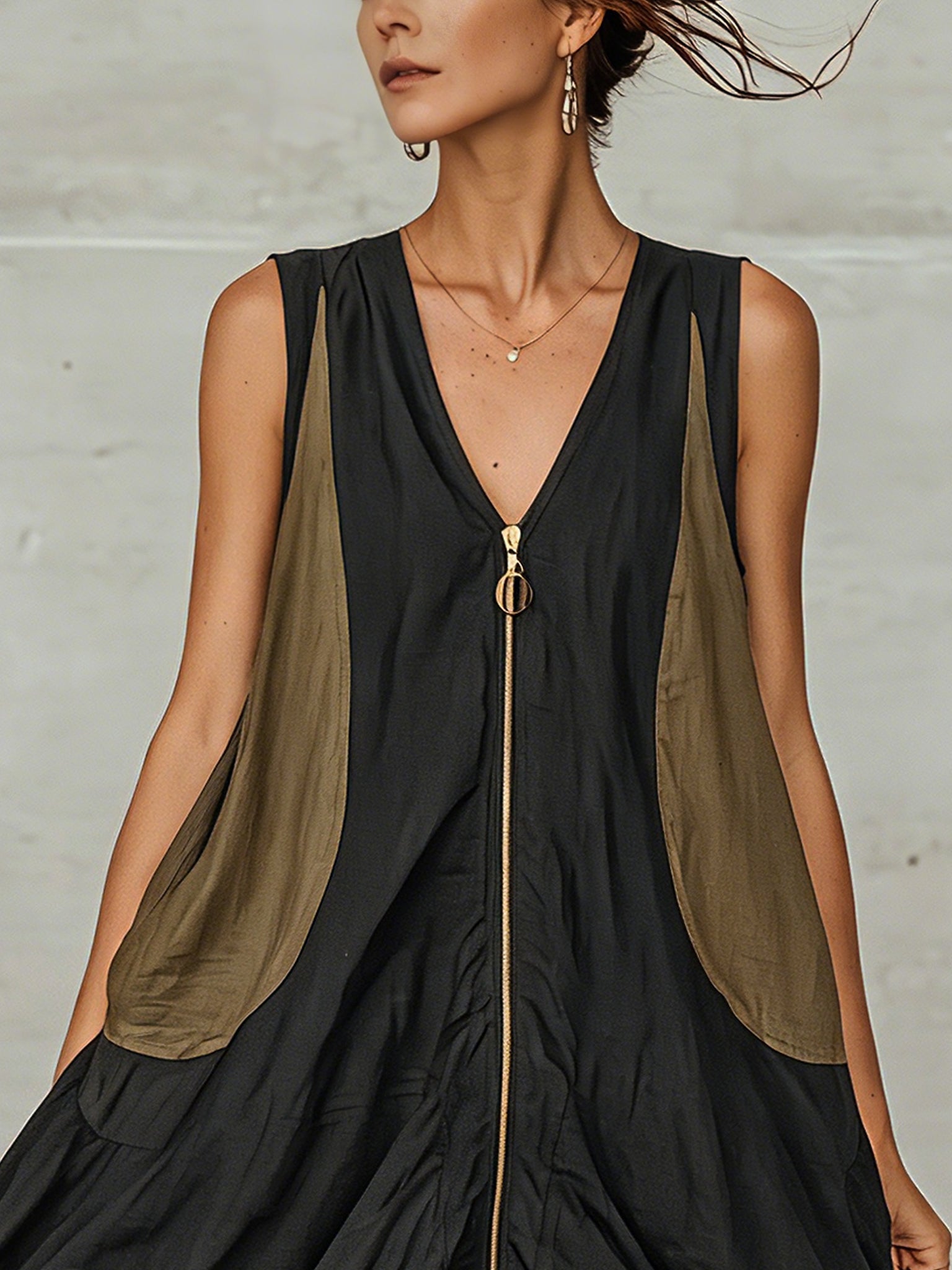 Mini Tulip-Shaped Dress with Front Zip and Contrasting Colours — view 3