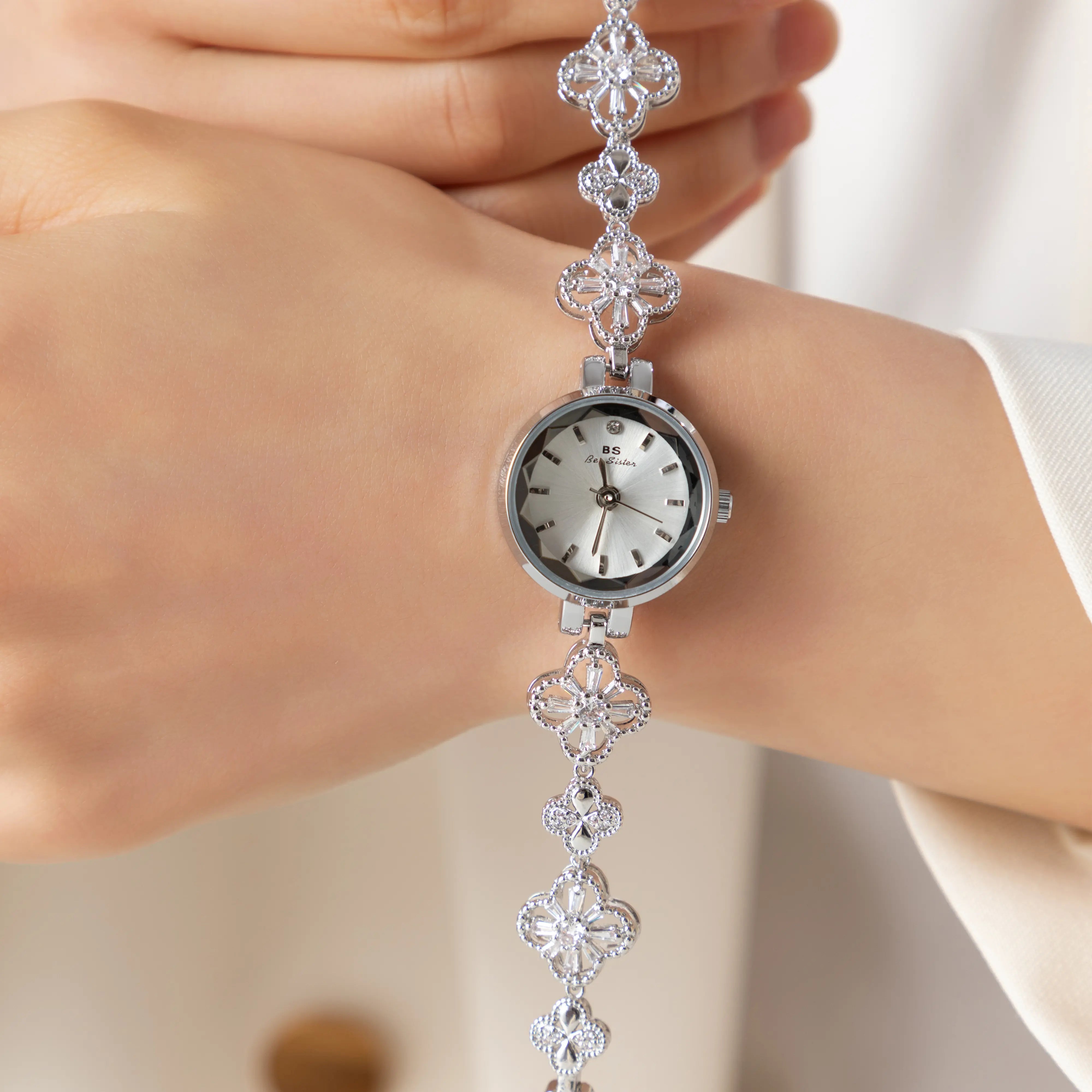 Maria - Watch — view 10