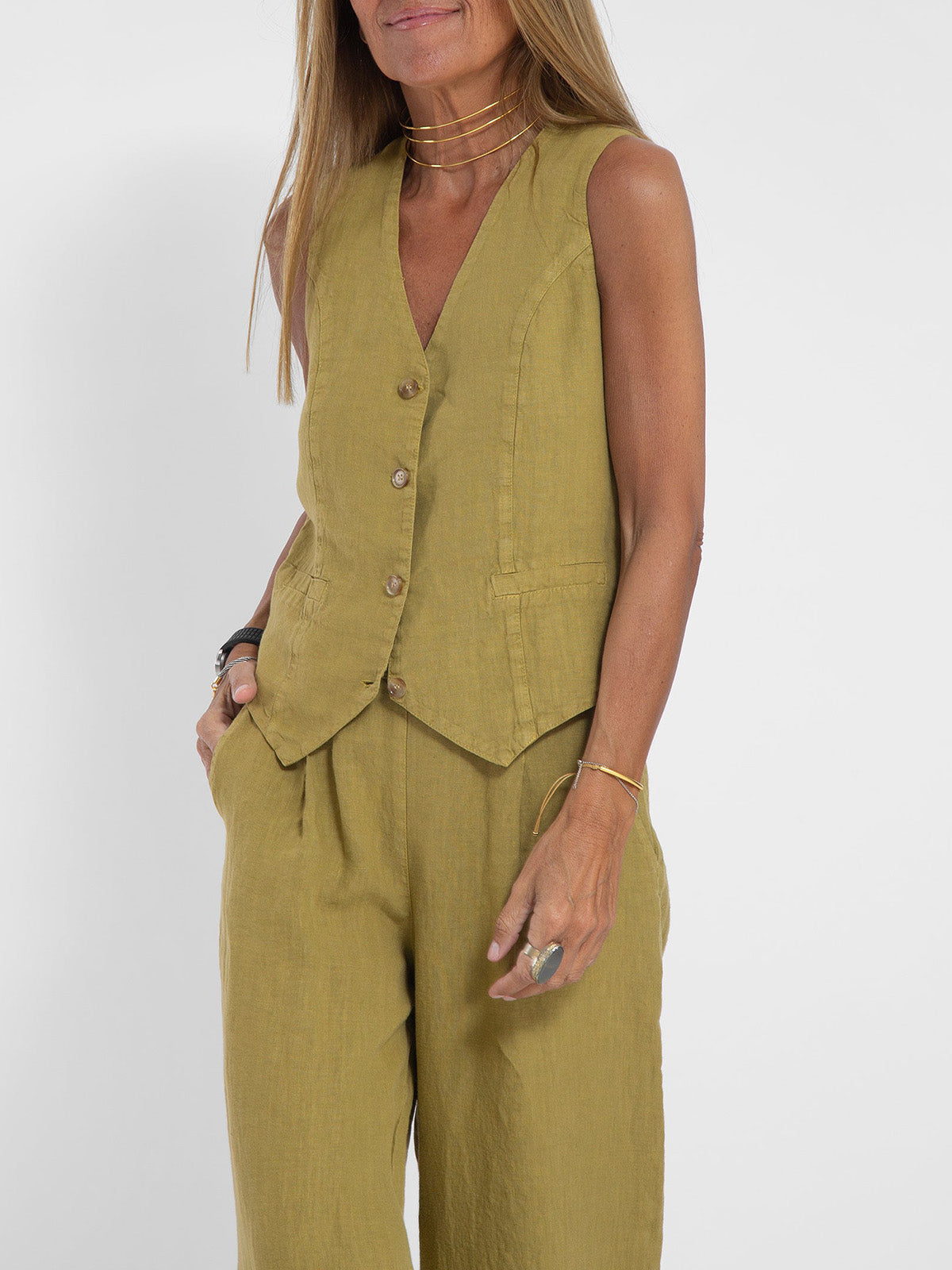 Aira - Vest with Buttons & Wide-Leg Pants Set — view 11