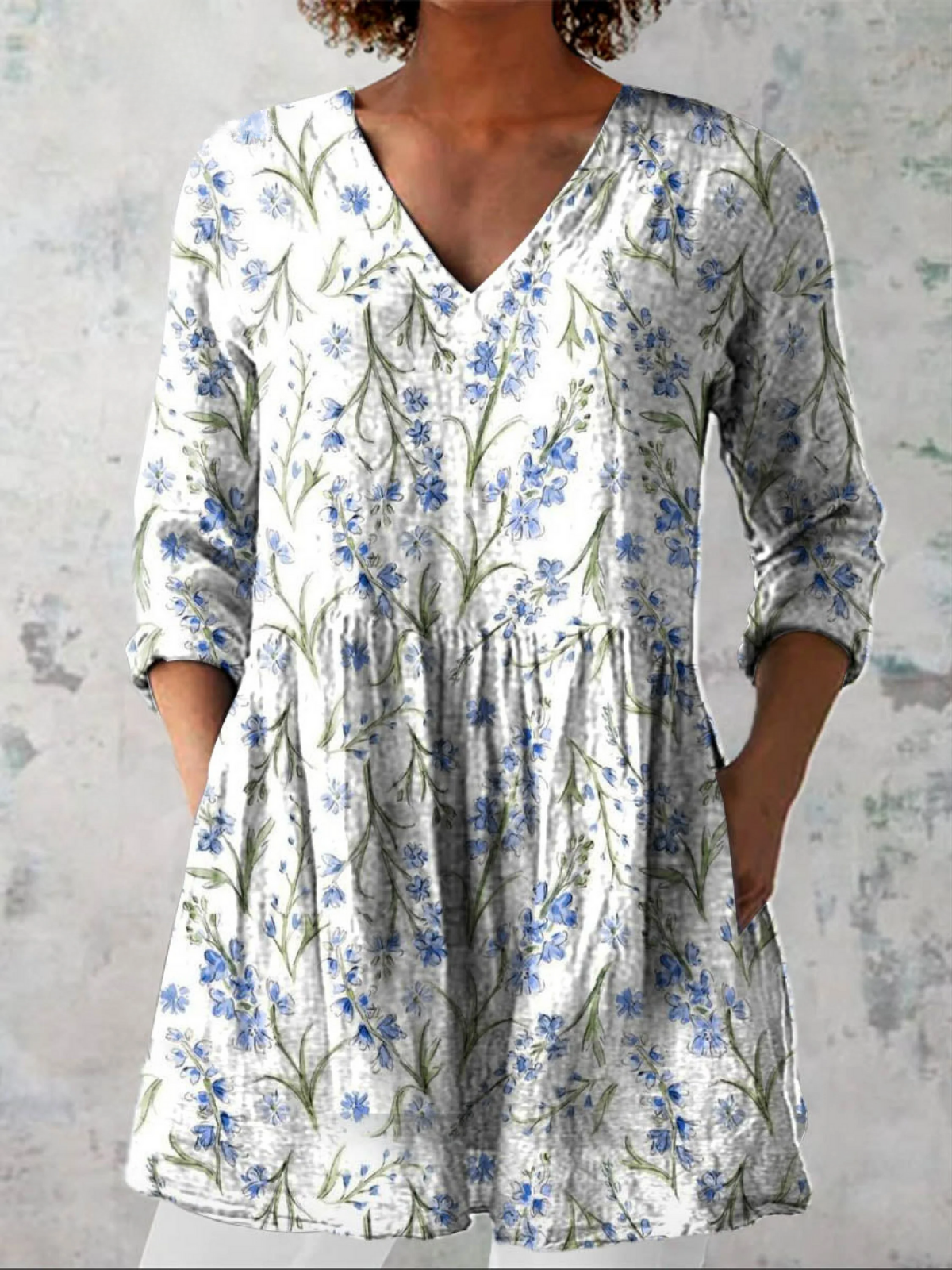 Brielle | Long Blouse with Bold Print — view 2
