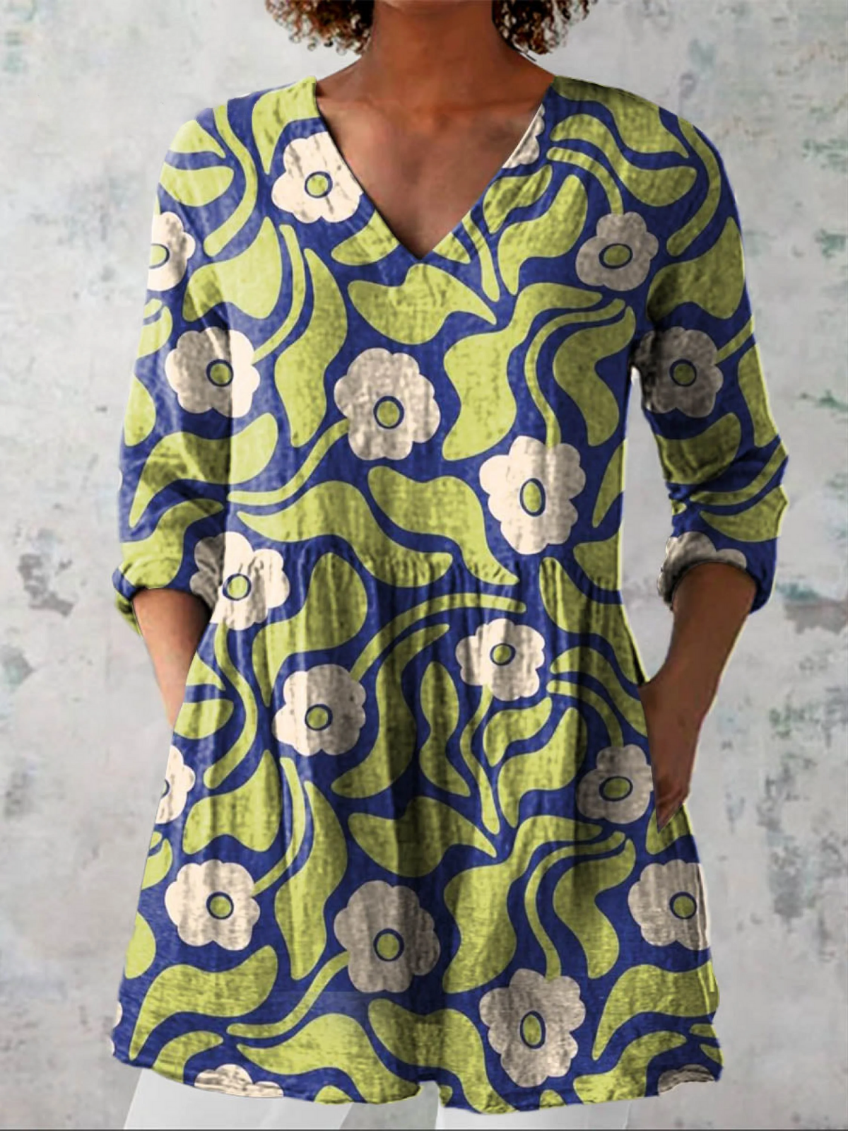 Talia | Long Blouse with Bold Print — view 2