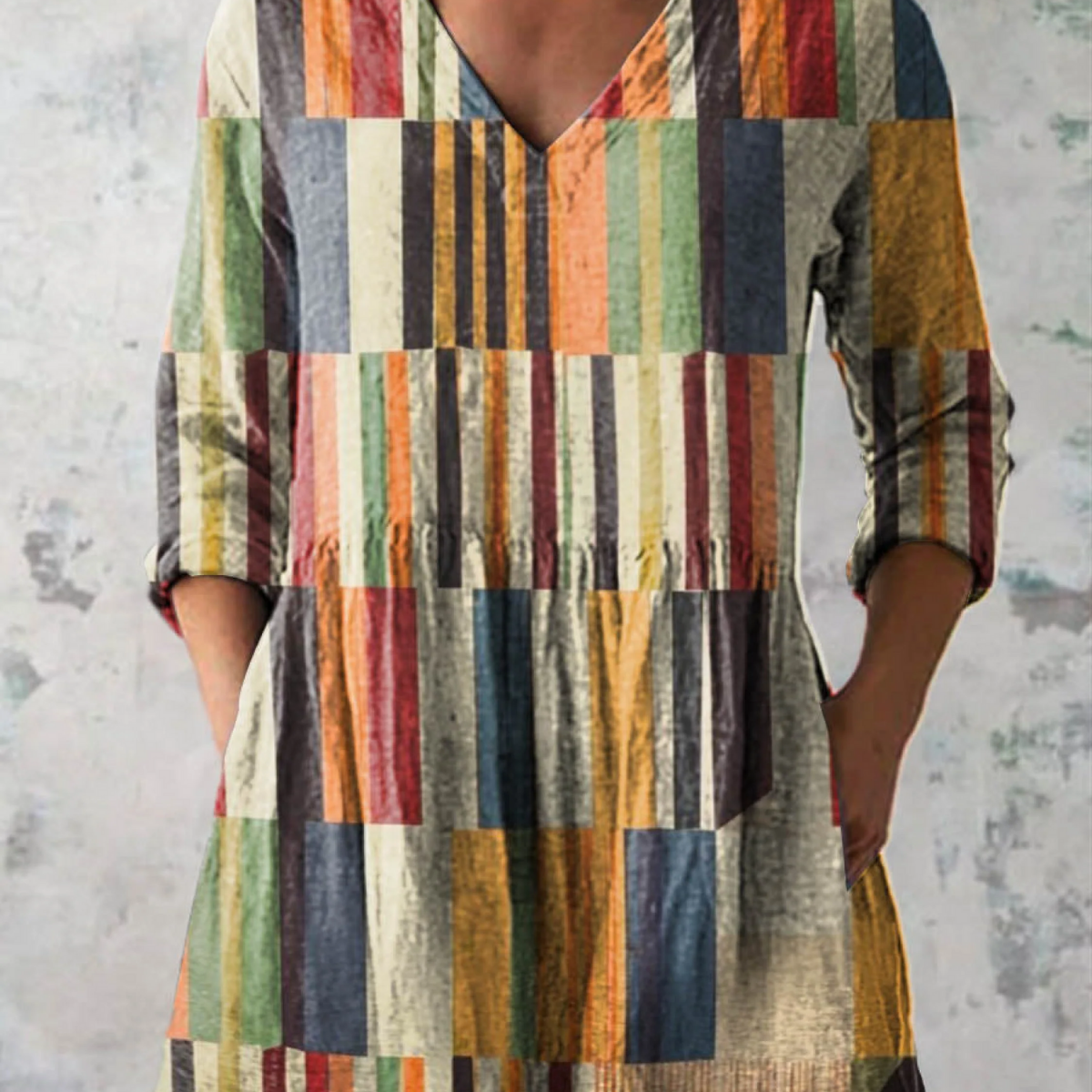 Avery | Long Blouse with Bold Print — view 2