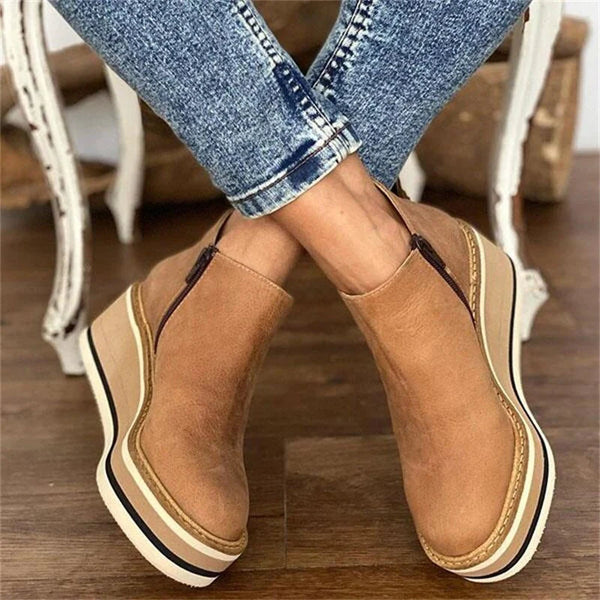 June - Elegant Boots
