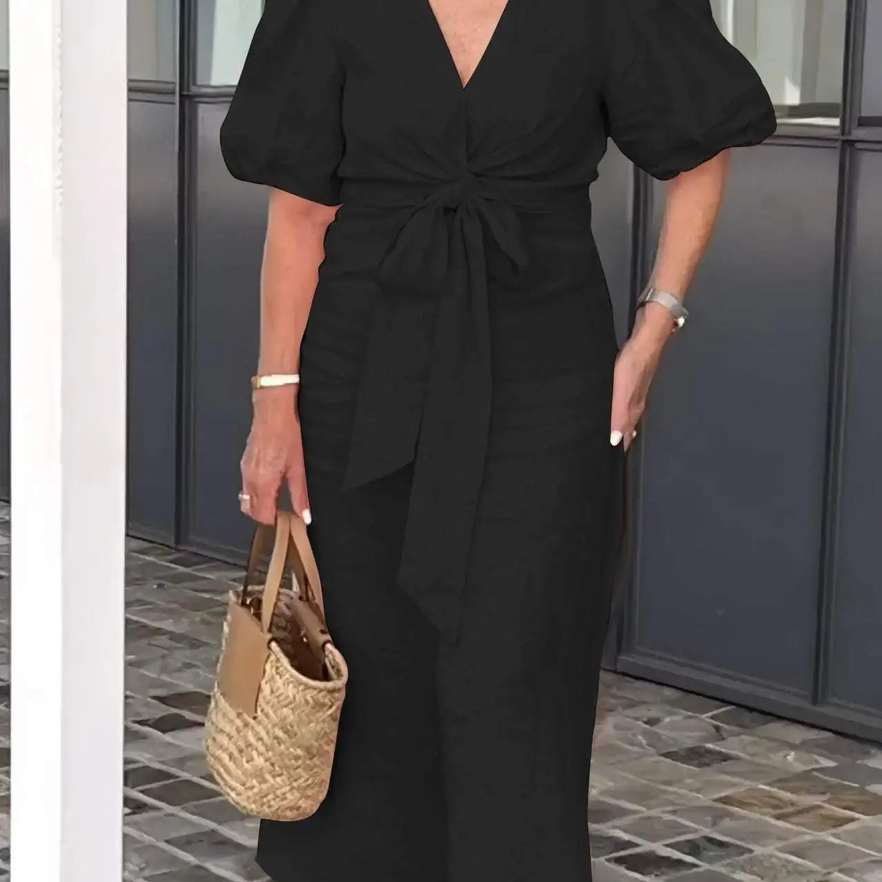 LYNORA | Elegant Midi Dress with V-Neck — view 2